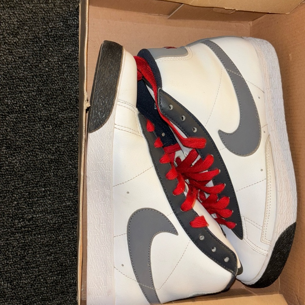 Nike blazer kids youth boys size 7